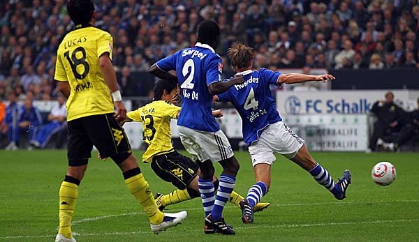 http://www.spox.com/de/1009/Bilder/schalke-dortmund-spieltag-4-600.jpg