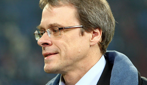 Peter Peters vom FC Schalke 04 will die Bundesliga vor äußeren Einflüssen ...