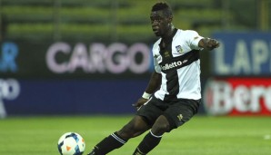 Afriyie Acquah wird auch in der kommenden Saison beim FC Parma spielen