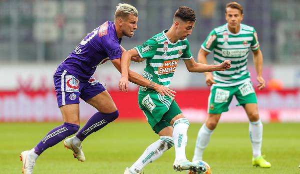 Slapstick Derby Sk Rapid Wien Feiert Sieg Uber Fk Austria Wien