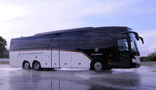 ABS, ASR und ESP: Auch auf nasser Fahrbahn macht der Travego M eine gute Figur