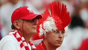 Da ist er! Slavek (r.) - das polnische Maskottchen der EURO 2012