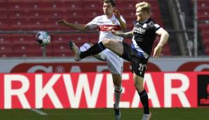 Der VfB Stuttgart (weiß) und Arminia Bielefeld treffen heute in einem Testspiel aufeinander.