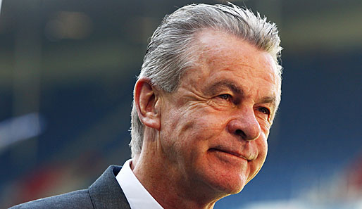 Ottmar Hitzfeld prophezeit den Bayern in der neuen Saison Probleme