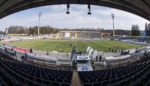 Das Böllenfalltor in Darmstadt musste durch den Bundesliga-Aufstieg grundsaniert werden. Immerhin konnte die Saison noch im "alten" Stadion zu Ende gespielt werden.