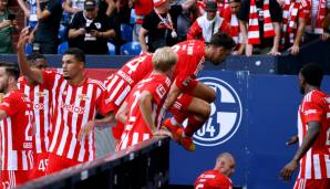 Beim Spiel gegen Union stürzte auf Schalke ein Fotograf ab.