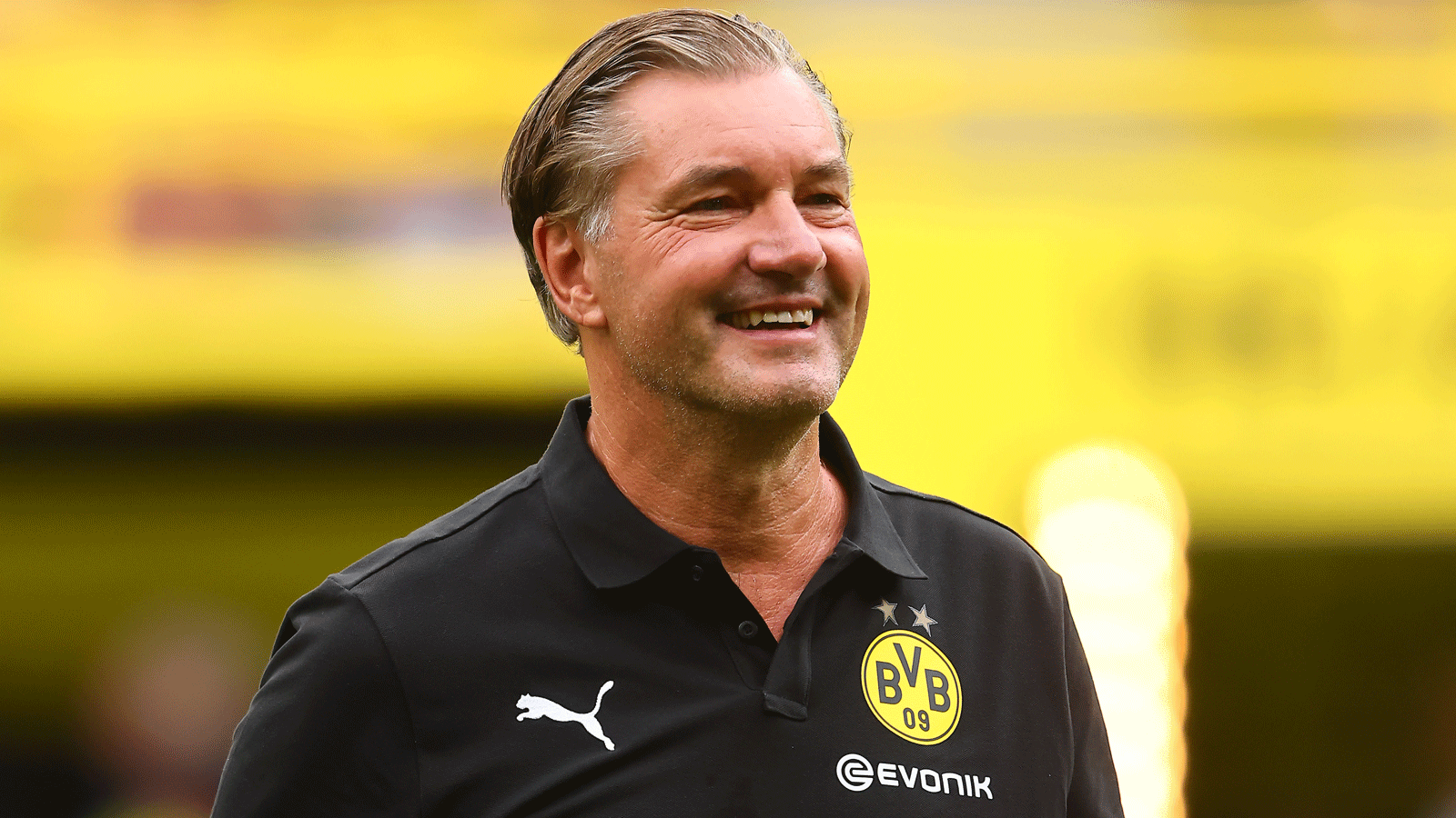 https://www.spox.com/de/sport/fussball/bundesliga/2411/Bilder/zorc-1600.gif