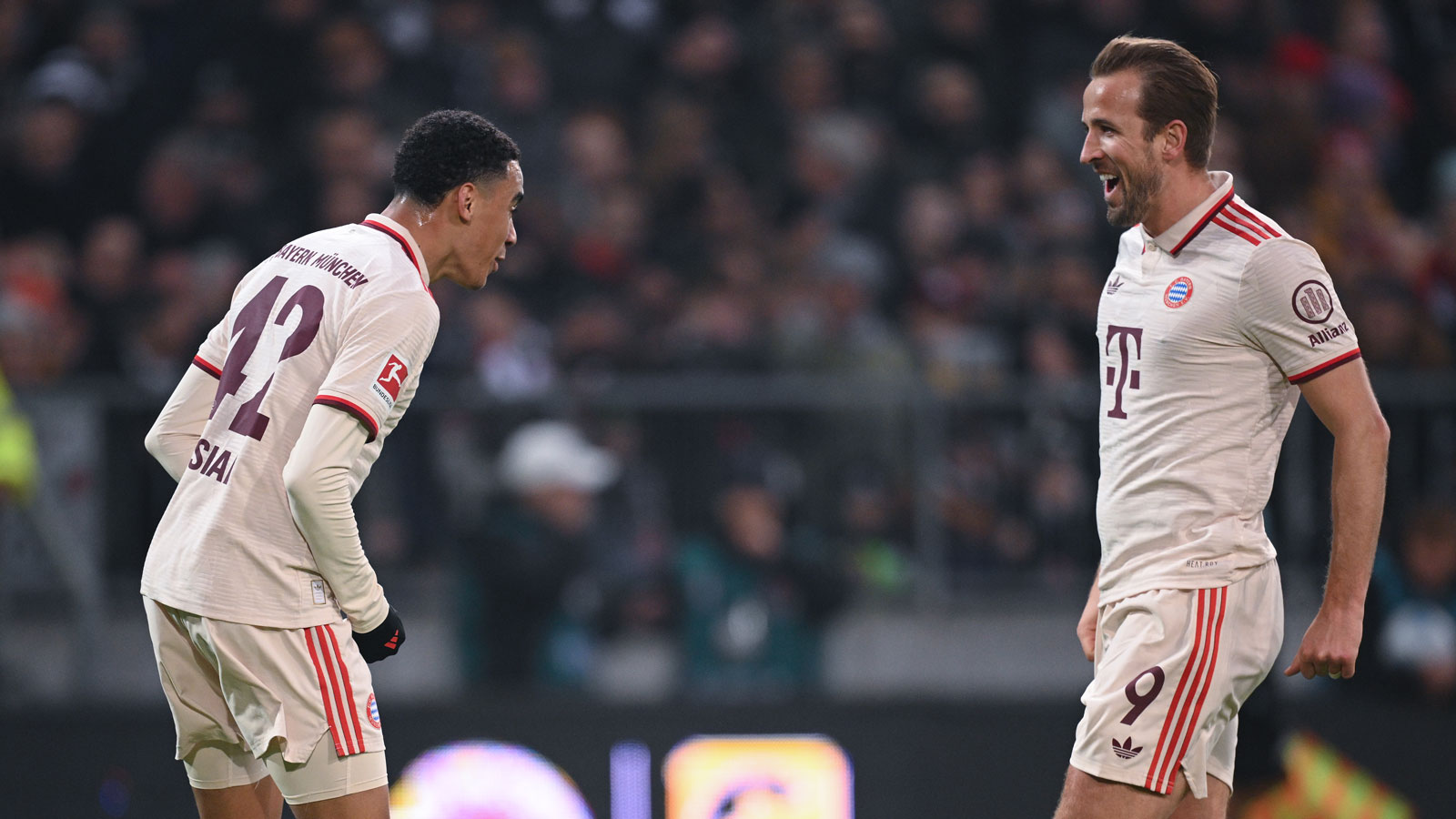 https://www.spox.com/de/sport/fussball/bundesliga/fc-bayern/2411/Bilder/fcb-neu-1600.jpg