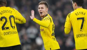 THORGAN HAZARD: Wurde nominell als Linksverteidiger aufgeboten, interpretierte seine Rolle aber sehr offensiv. Technisch stark bei seinem Tor, als der den schwierigen Ball per Volley ins Netz jagte. Defensiv aber auch mit Schwächen. Note: 3,5.