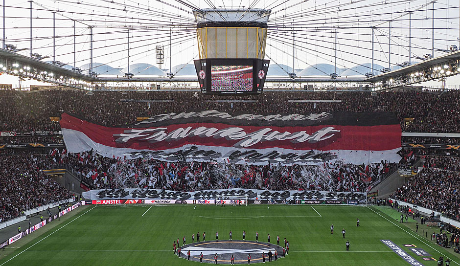 Eintracht Frankfurt international! Die verrückten Choreos der SGE-Fans