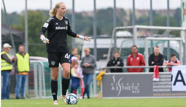 Frauen Bundesliga Fc Bayern Schl Gt Vfl Wolfsburg Im Topspiel Und Erobert Tabellenspitze