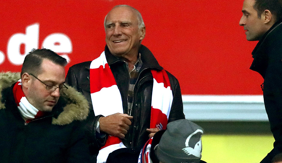 2. Dietrich Mateschitz (RB Leipzig, Red Bull Salzburg, New York Red Bulls): 22,26 Milliarden Euro – Wer hätte es gedacht? Red-Bull-Mogul Dietrich Mateschitz gehört zu den reichsten Klubbesitzern der Welt.