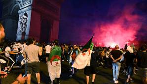 Ein Todesopfer, mehrere Verletzte sowie Ausschreitungen und Plünderungen haben in Frankreich die Jubelfeiern algerischstämmiger Fußball-Fans nach dem Einzug ihrer Nationalmannschaft ins Halbfinale des Afrika-Cups in Ägypten überschattet.