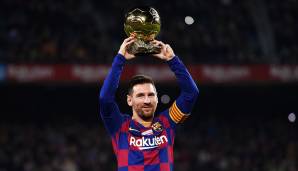 ANGRIFF | LIONEL MESSI | Aktueller Klub: FC Barcelona | Ist er der GOAT? Nicht wenige Fans und Experten glauben das. Messis Jahrzehnt war atemberaubend. Der Argentinier gewann vier seiner sechs Ballon d'Ors zwischen 2011 und 2020.