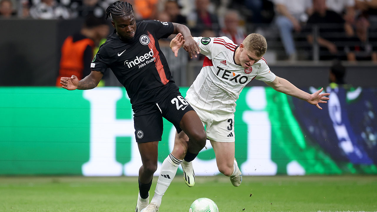 Eintracht Frankfurt ist heute beim FC Aberdeen zu Gast.