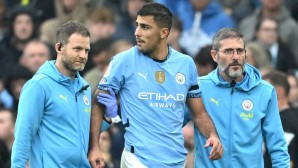 Rodri hobbles off injured in Manchester City&#039;s Premier League clash Arsenal