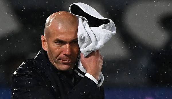 Real Madrid Zinedine Zidane Lasst Nach Verpasstem Titel Zukunft Offen Bin Nicht Das Wichtigste