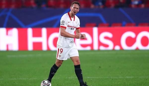 Fc Barcelona Formfehler Liess Wechsel Von Luuk De Jong Beinahe Platzen