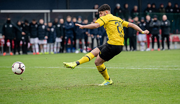 Fc Schalke 04 Bvb Halbfinal Hinspiel Der U19 Bundesliga Im Live