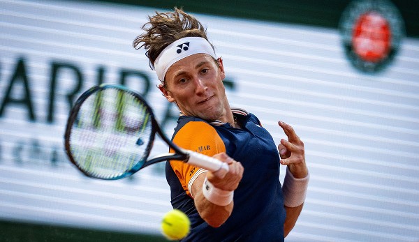 Casper Ruud prevailed  once morest Alexander Zverev in the semifinals.