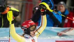 Lena Dürr schaffte es beim Slalom der Frauen in Flachau auf Podium und wurde herausragende Zweite.