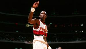 Platz 17: Dikembe Mutombo (1991-2009) - Ähnliches lässt sich über Mutombo sagen, der aber defensiv noch einmal in einer anderen Liga verkehrte. 4x war er der beste Verteidiger, 6x wurde er in ein All-Defense-Team gewählt.