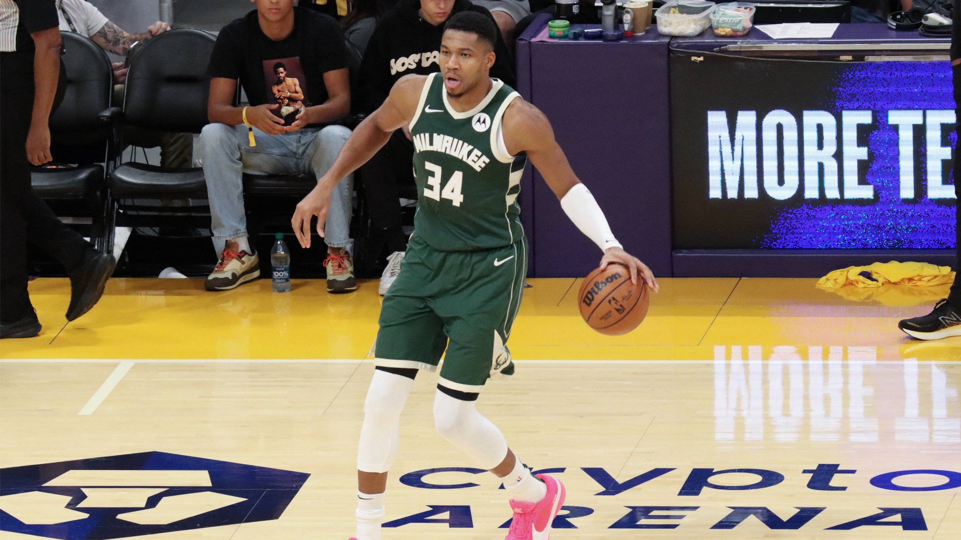 giannis-bucks